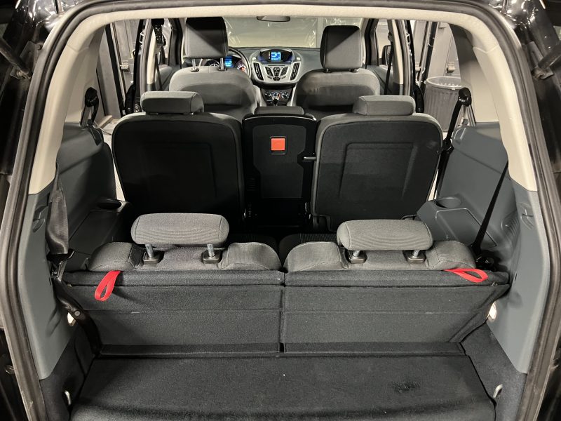 FORD GRAND C-MAX II 1.6 TDCI 115 Cv 1ERE MAIN / 7 PLACES 96 900 Kms CRIT AIR 2 - GARANTIE 1 AN