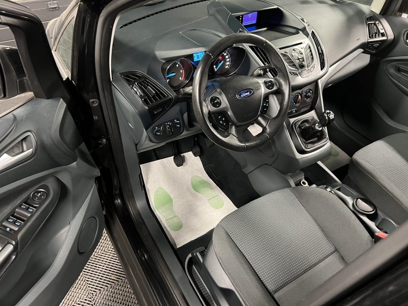 FORD GRAND C-MAX II 1.6 TDCI 115 Cv 1ERE MAIN / 7 PLACES 96 900 Kms CRIT AIR 2 - GARANTIE 1 AN