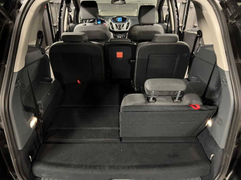 FORD GRAND C-MAX II 1.6 TDCI 115 Cv 1ERE MAIN / 7 PLACES 96 900 Kms CRIT AIR 2 - GARANTIE 1 AN