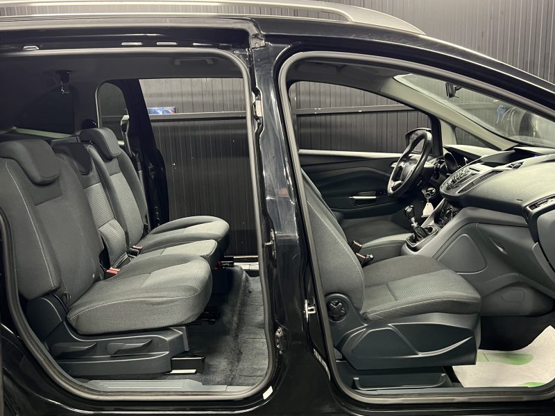 FORD GRAND C-MAX II 1.6 TDCI 115 Cv 1ERE MAIN / 7 PLACES 96 900 Kms CRIT AIR 2 - GARANTIE 1 AN