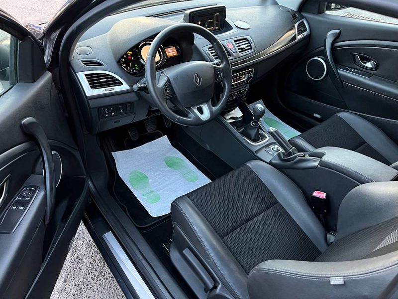 RENAULT MEGANE 3 III COUPE 1.9 DCI 130 1ERE MAIN GPS BLUETOOTH REGULATEUR CRIT AIR 2 - Garantie 1 an