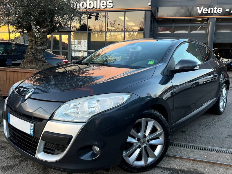 RENAULT MEGANE 3 III COUPE 1.9 DCI 130 1ERE MAIN GPS BLUETOOTH REGULATEUR CRIT AIR 2 - Garantie 1 an
