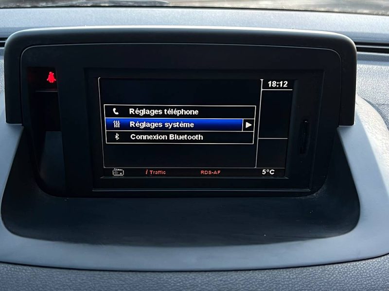 RENAULT MEGANE 3 III COUPE 1.9 DCI 130 1ERE MAIN GPS BLUETOOTH REGULATEUR CRIT AIR 2 - Garantie 1 an