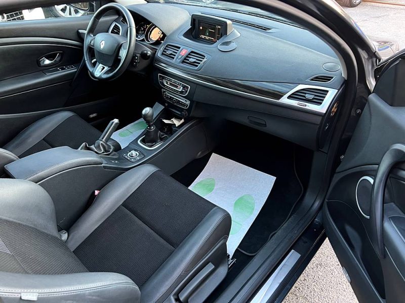 RENAULT MEGANE 3 III COUPE 1.9 DCI 130 1ERE MAIN GPS BLUETOOTH REGULATEUR CRIT AIR 2 - Garantie 1 an