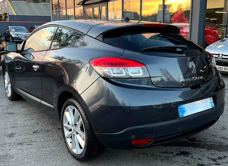RENAULT MEGANE 3 III COUPE 1.9 DCI 130 1ERE MAIN GPS BLUETOOTH REGULATEUR CRIT AIR 2 - Garantie 1 an