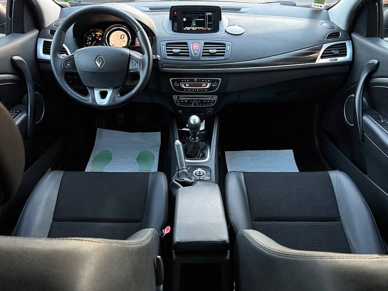 RENAULT MEGANE 3 III COUPE 1.9 DCI 130 1ERE MAIN GPS BLUETOOTH REGULATEUR CRIT AIR 2 - Garantie 1 an