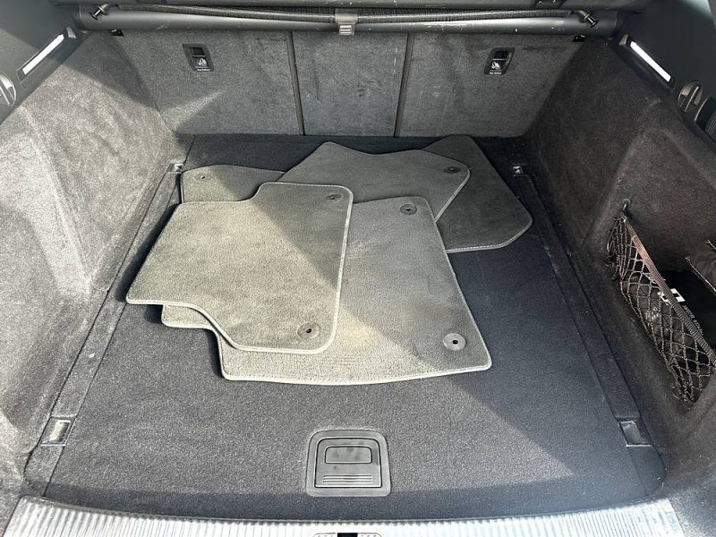 AUDI A4 AVANT 3.0 TDI V6 218CV S-LINE - VENTE A PRO OU MARCHAND UNIQUEMENT