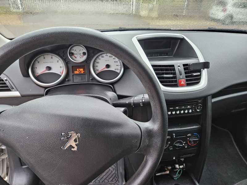 PEUGEOT 207 2008