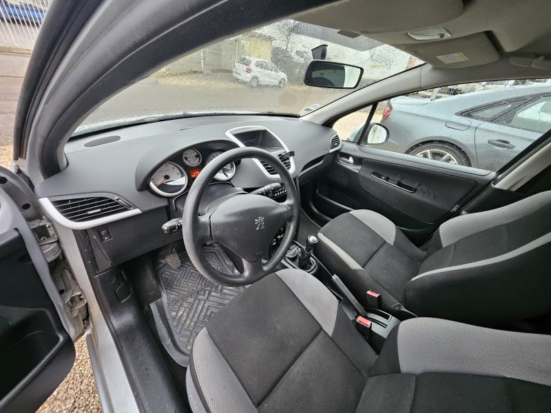 PEUGEOT 207 2008