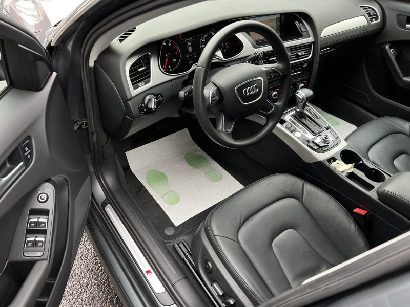 AUDI A4 AVANT IV PHASE 2 S-LINE 2.0 TFSI 225 1ERE MAIN 9.324 Kms Reels BVA8 ToitOuvrant Garantie1an