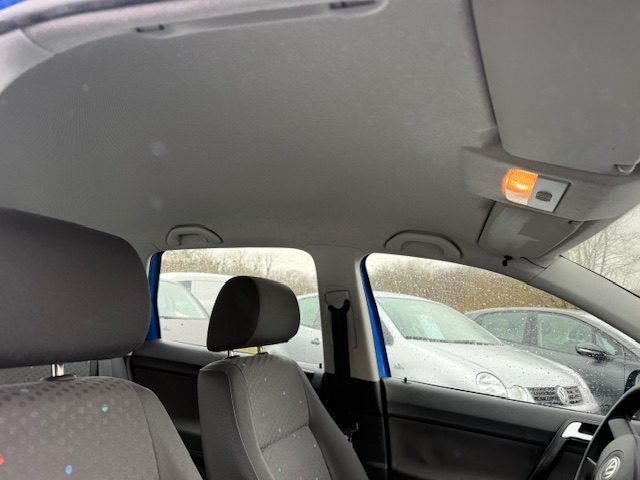 Volkswagen  Polo 1.4  2004 - 83355 KM