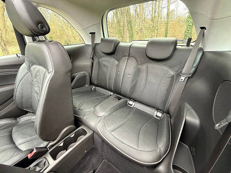 OPEL ADAM 1.4i 87 ROCKS 