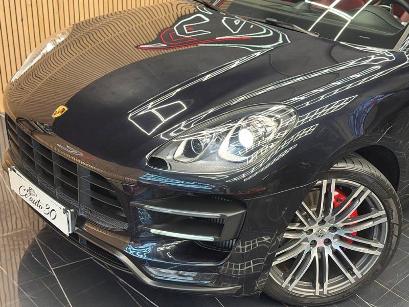 PORSCHE MACAN TURBO 2014
