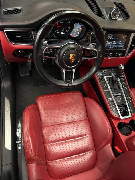 PORSCHE MACAN TURBO 2014