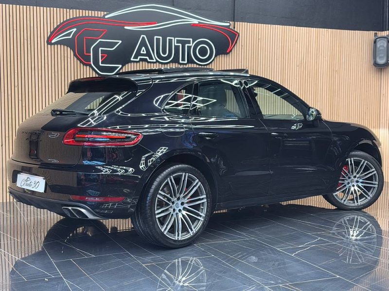 PORSCHE MACAN TURBO 2014