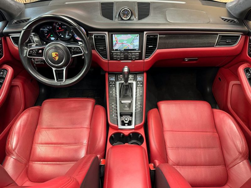 PORSCHE MACAN TURBO 2014