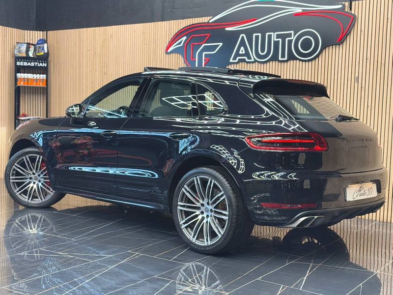 PORSCHE MACAN TURBO 2014