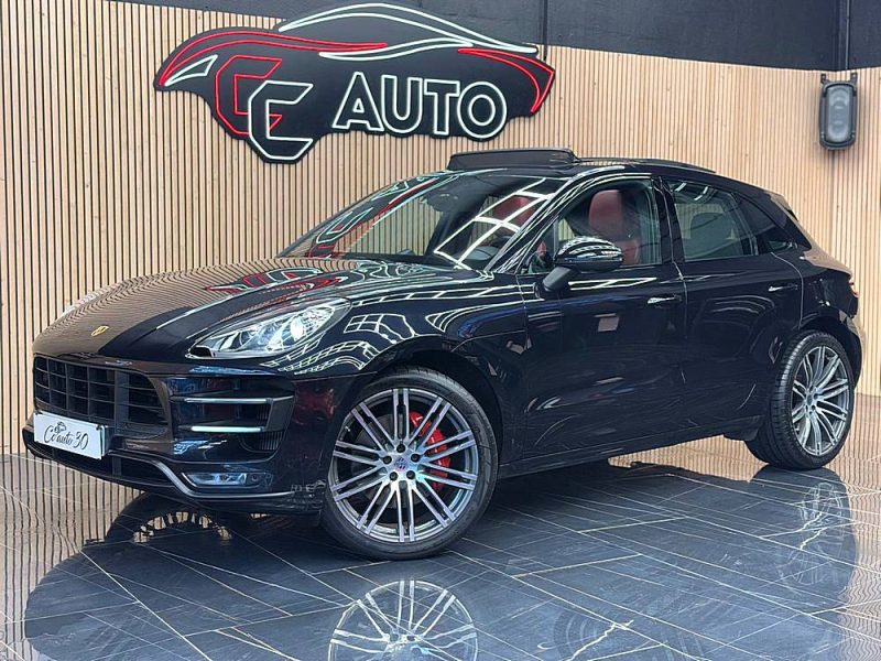 PORSCHE MACAN TURBO 2014