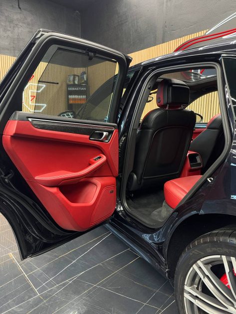 PORSCHE MACAN TURBO 2014