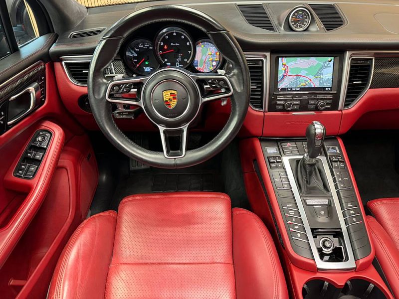 PORSCHE MACAN TURBO 2014