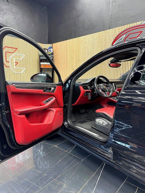 PORSCHE MACAN TURBO 2014