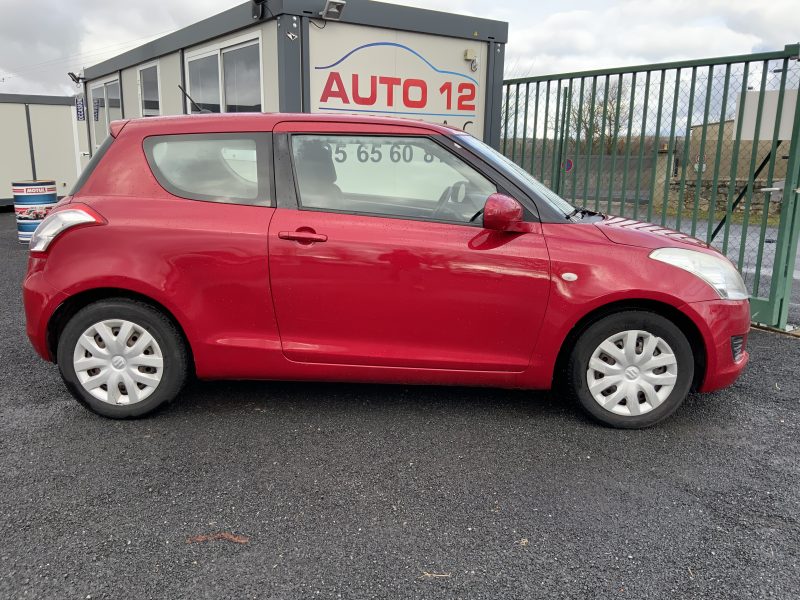 SUZUKI SWIFT 2012