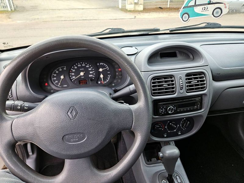 RENAULT CLIO 1998
