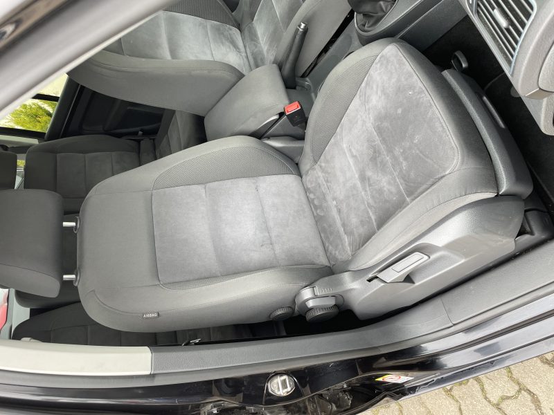 VOLKSWAGEN TOURAN GARANTIE 12 MOIS 2010