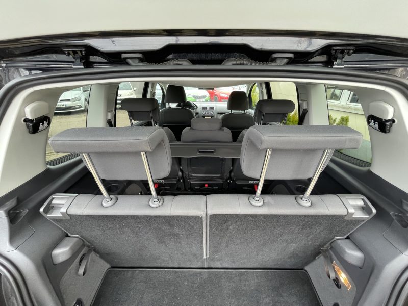 VOLKSWAGEN TOURAN GARANTIE 12 MOIS 2010