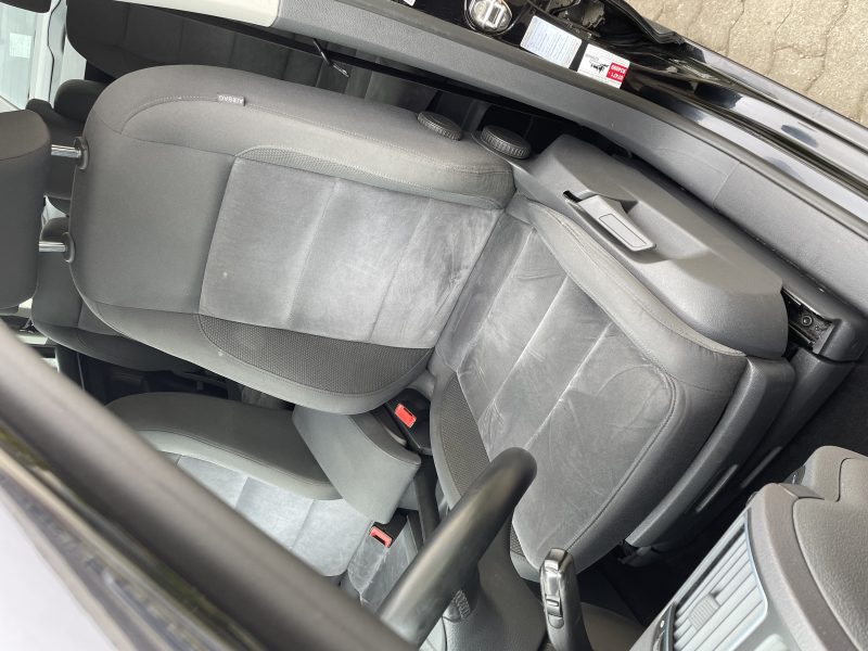 VOLKSWAGEN TOURAN GARANTIE 12 MOIS 2010