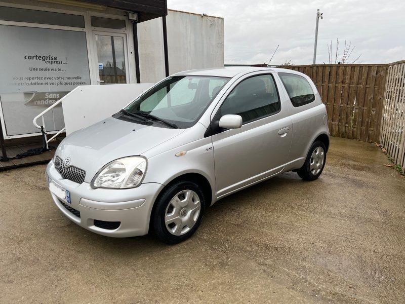 TOYOTA Yaris 1.0 VVT-i Sol