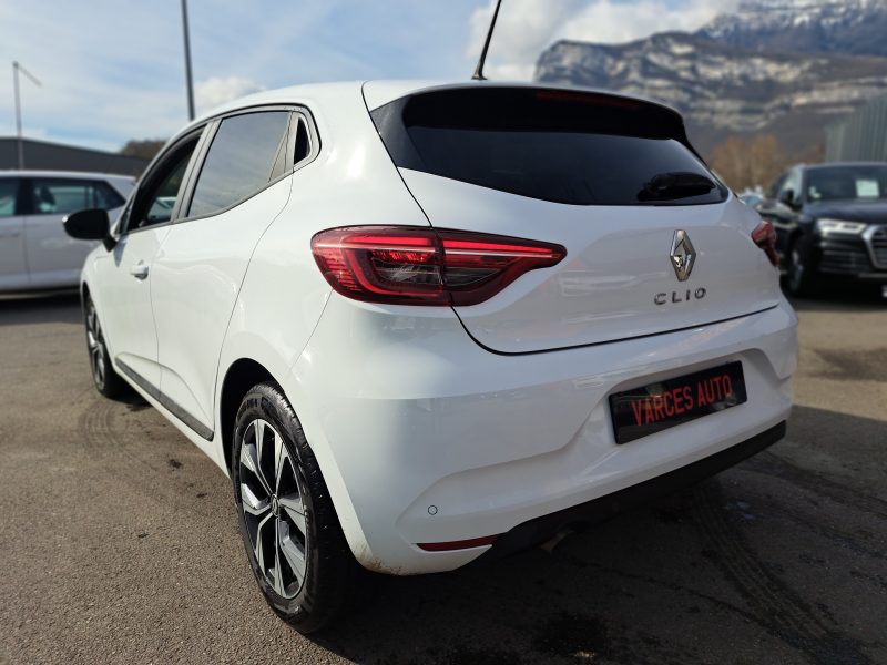 RENAULT CLIO 2023