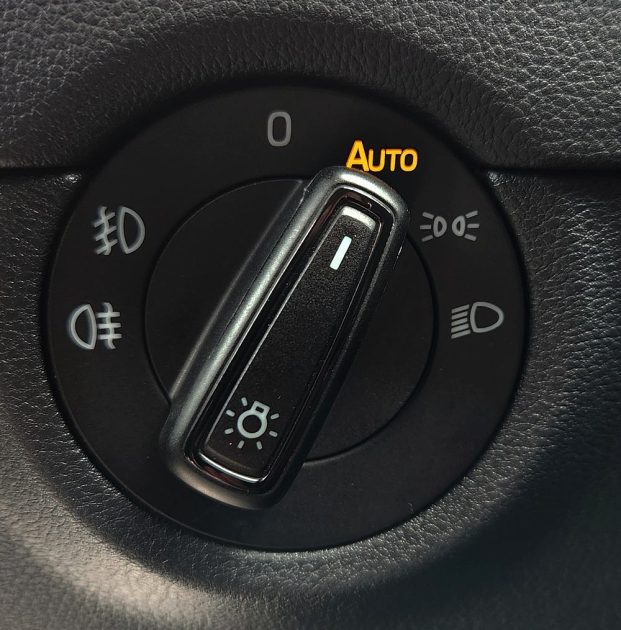 SKODA OCTAVIA COMBI 2.0 TSI 220 RS*GPS*XENON*