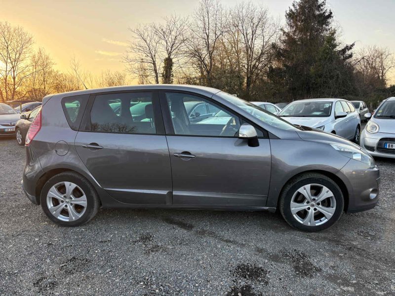 RENAULT MEGANE SCENIC 2010