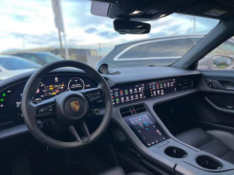 PORSCHE TAYCAN TURBO CROSS TURISMO 680ch