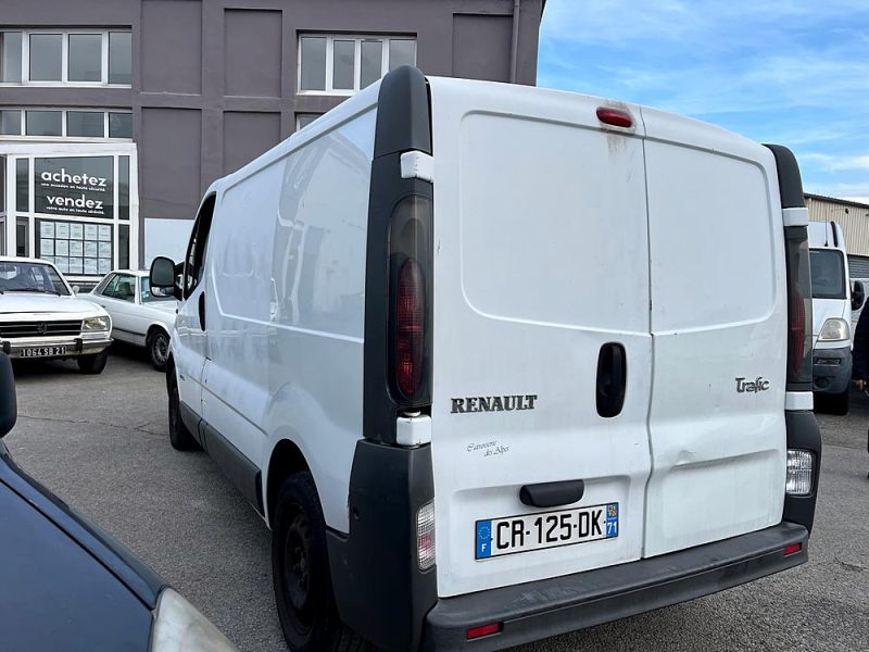 RENAULT TRAFIC II Camionnette 2005