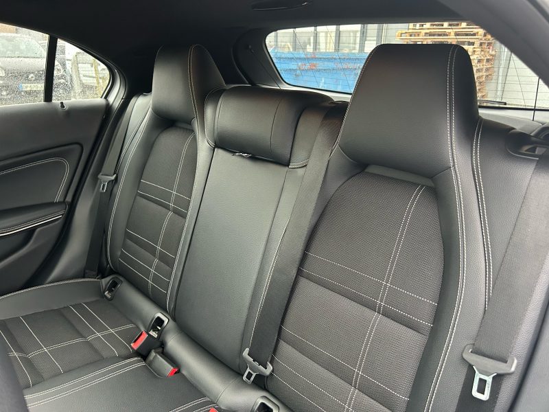 MERCEDES-BENZ  CLASSE A 2013