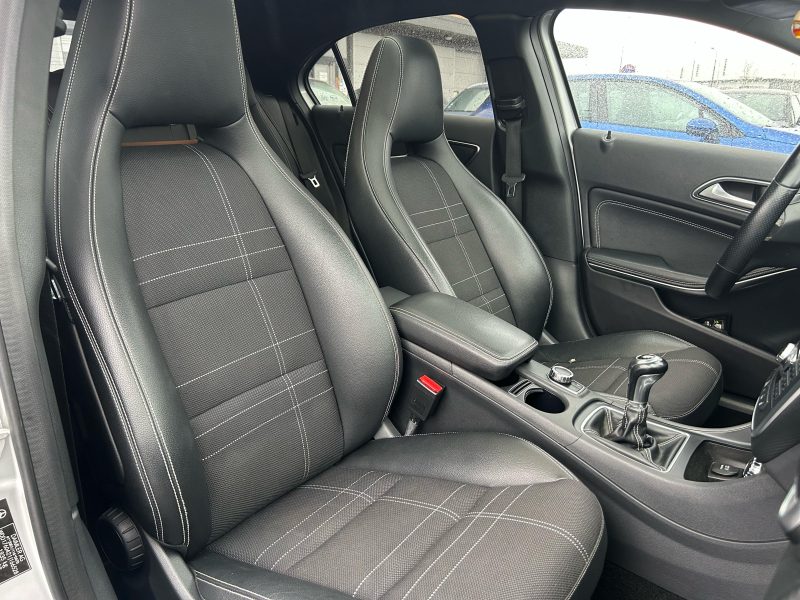 MERCEDES-BENZ  CLASSE A 2013