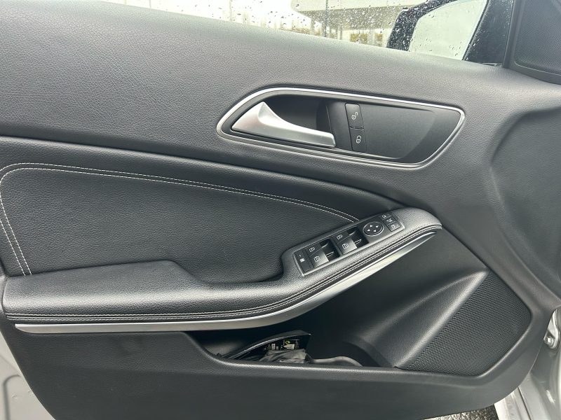 MERCEDES-BENZ  CLASSE A 2013