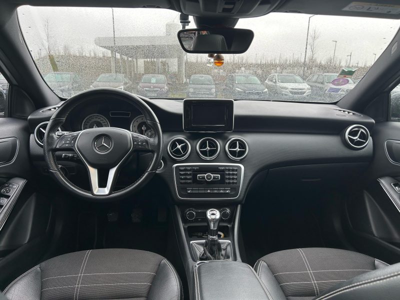 MERCEDES-BENZ  CLASSE A 2013