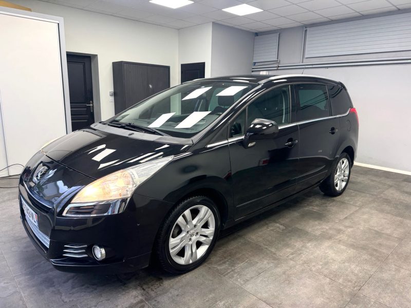 PEUGEOT 5008 2011