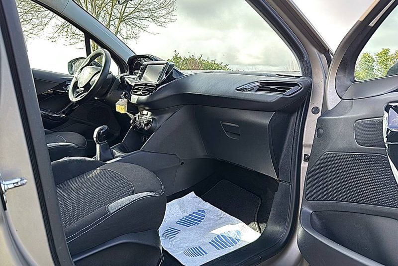 PEUGEOT 208 HDI 75 Active BVM5