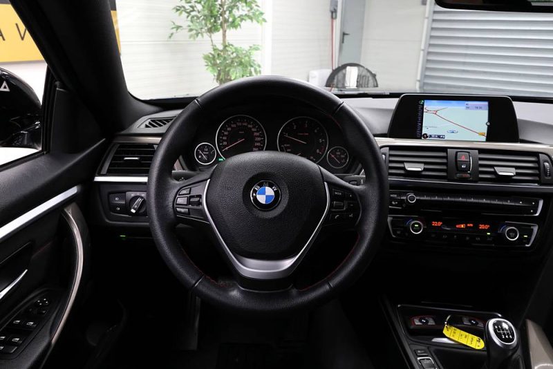 BMW Série 4 Gran Coupé (F36) 2.0 418d 143 - Sport