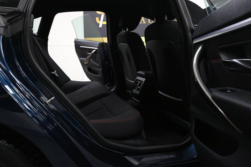 BMW Série 4 Gran Coupé (F36) 2.0 418d 143 - Sport