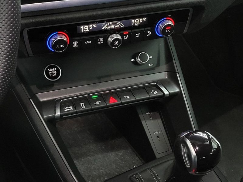 AUDI Q3 SPORTBACK Hybrid 45 TFSI-e 245cv S-Line Boîte Auto S-Tronic 1ère Main