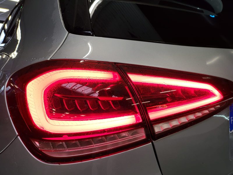 MERCEDES CLASSE A 200 AMG LINE 163cv 7G-DCT / SHADOW LINE + ENTRETIEN MERCEDES + PREMIERE MAIN /