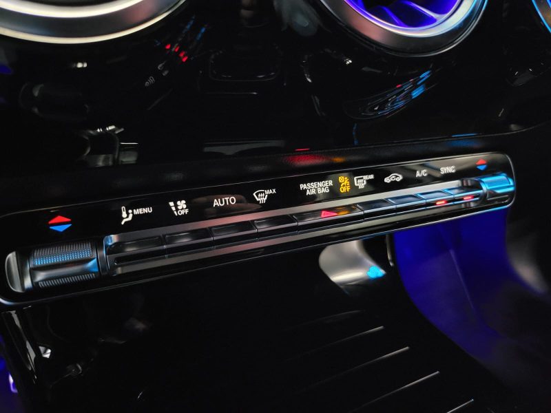 MERCEDES CLASSE A 200 AMG LINE 163cv 7G-DCT / SHADOW LINE + ENTRETIEN MERCEDES + PREMIERE MAIN /