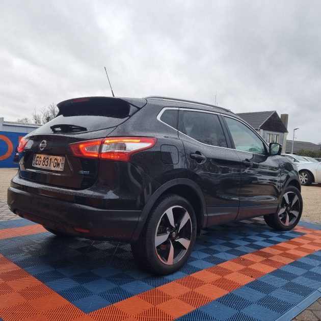 NISSAN QASHQAI 2016