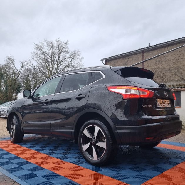 NISSAN QASHQAI 2016