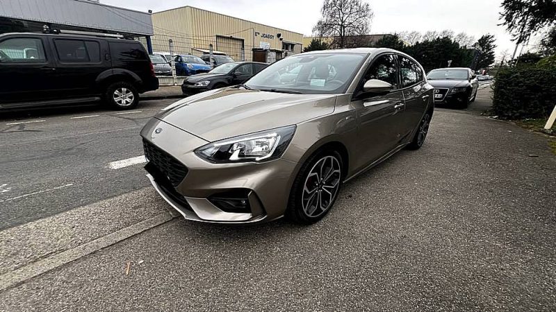 FORD FOCUS 1.5 EcoBoost 150 ST-Line